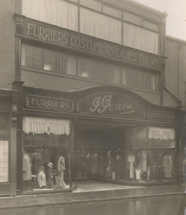 <h2>J JONES, NEWGATE STREET</h2><p class='caption'>Beamish The Living Museum of the North – People’s Collection</p>